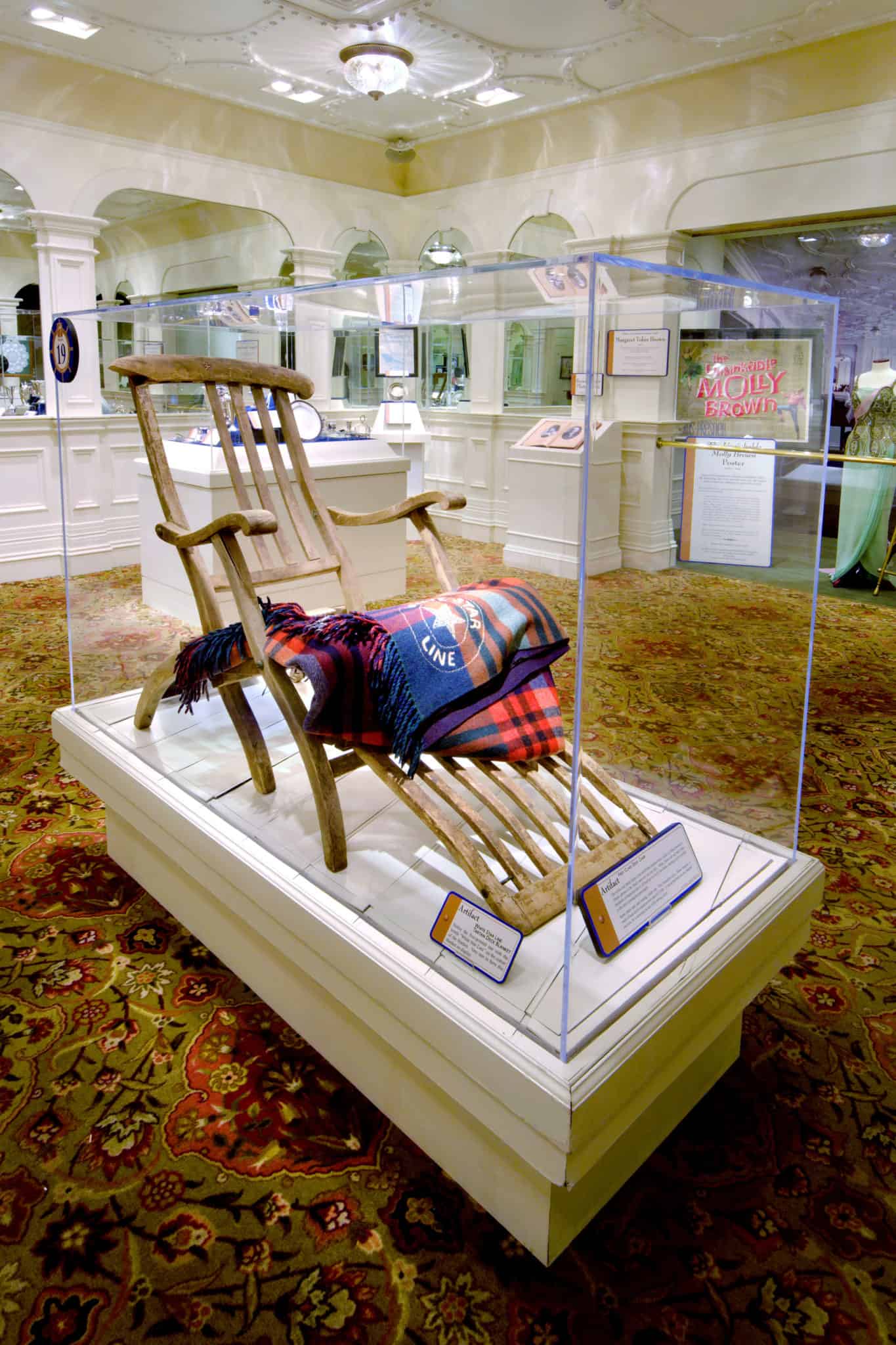 Titanic Museum Loungechair