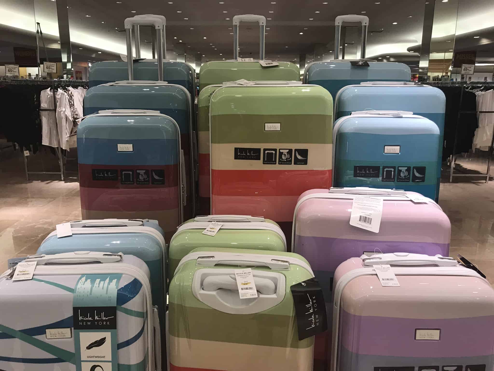 Perfect-Mothers-Day-Gifts-Luggage