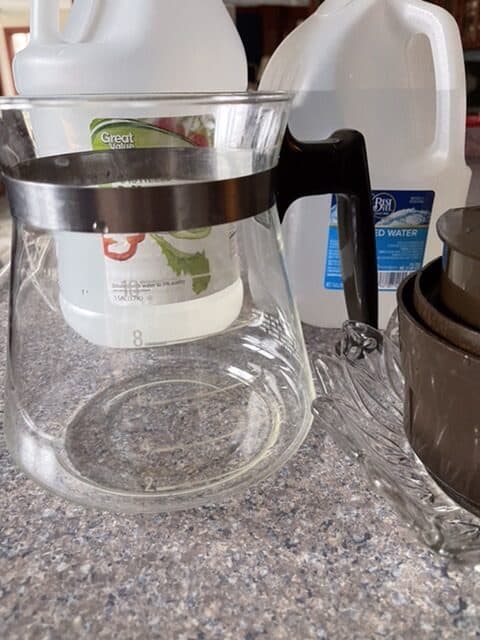 Easy Steps to Cleaning your coffee pot